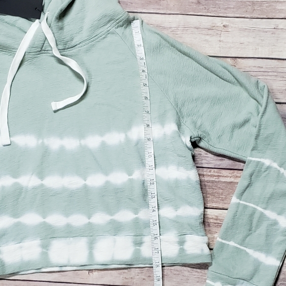 Mono b Cropped Wave Hoodie - Picture 9 of 9